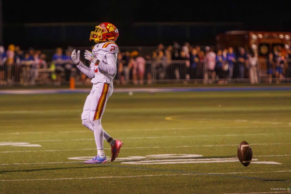 WNvsBataviaFootball-42