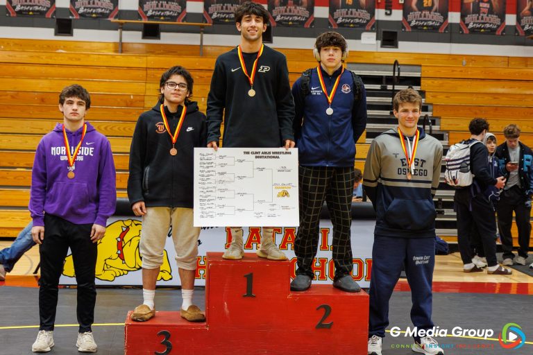 138 lbs:
1st: Zach Stewart (Aurora-Marmion Academy), 2nd: Ben Messier (Naperville-North), 3rd: Michael Mendoza (Washington), 4th: Braeden Grisham (Oswego-East), 5th: Aidan Cummings (Downers Grove-North), 6th: Jullian Vallianatos (Lemont-H.S.).