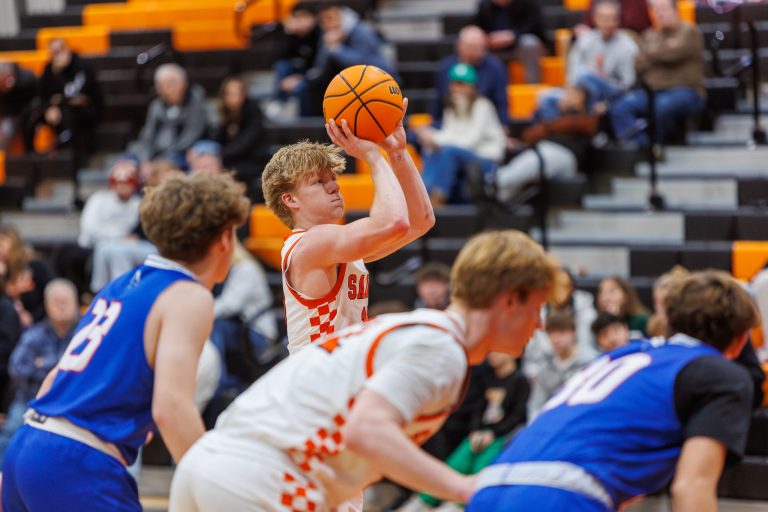 SCE's Gavin Szerlong makes a free throw.